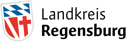 Das ist das Logo der Stadt Hamburg. Ein Logo ist ein Zeichen. Das Zeichen kennen viele Menschen. Oben ist eine rote Burg auf einer blauen Welle. Unten steht Hamburg. Die Stadt Hamburg ist ein Partnerunternehmen von SUMM.
