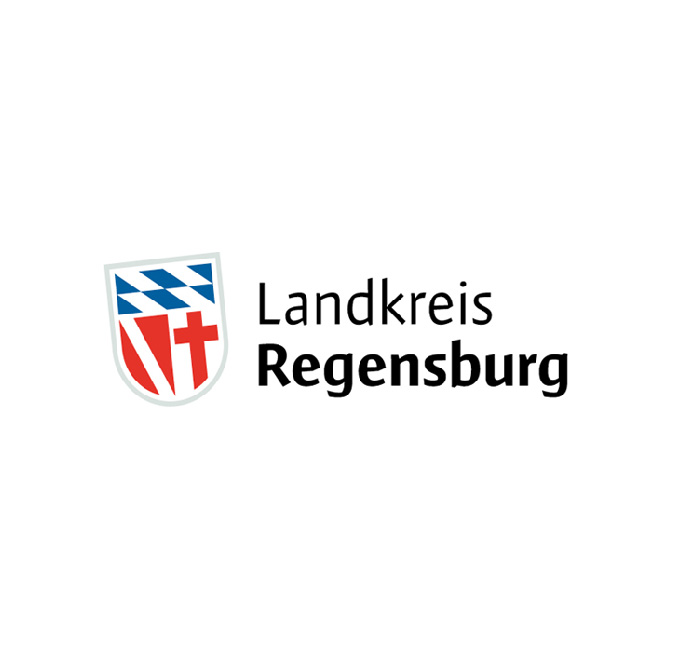Wappen-Logo des Landkreises Regenburg mit bayerischen Rauten, Schrägbalken und Tatzenkreuz.