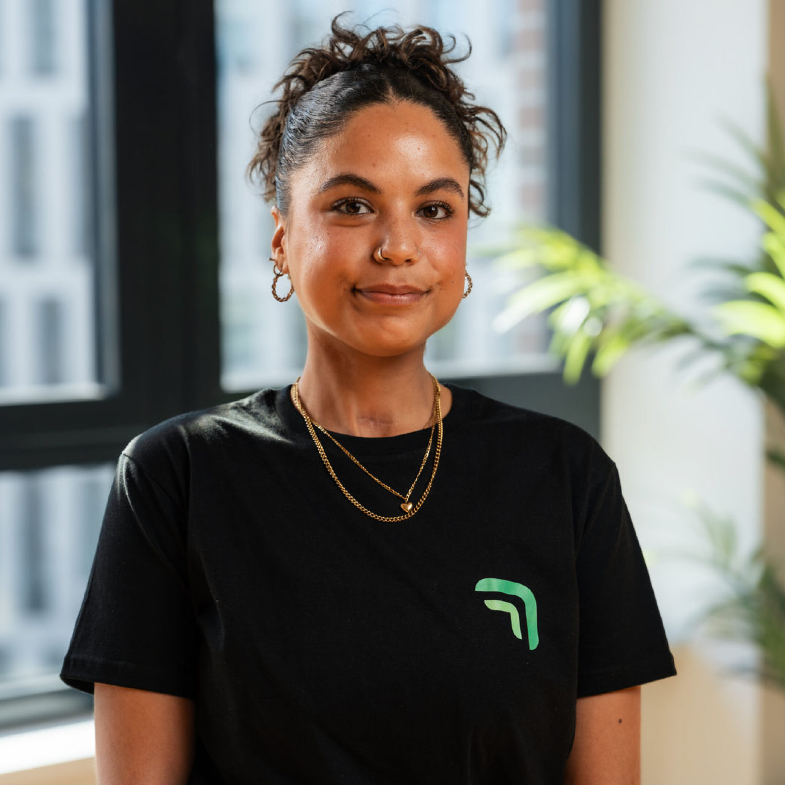 Das ist ein Bild von Laila. Laila ist im Sales-Team von summ ai.